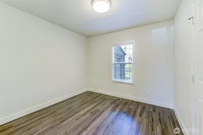 1048 S Director Street, Seattle, WA 98108 - Photo 11