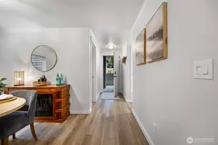 10016 NE 120th Ln, Kirkland, WA 98034 - Photo 3