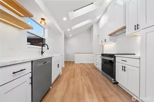 1308 19th Ave, Longview, WA 98632 - Photo 3