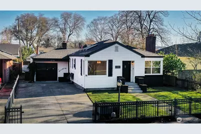 1308 19th Avenue, Longview, WA 98632 - Photo 1