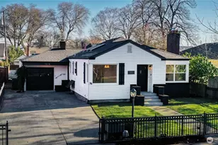 1308 19th Ave, Longview, WA 98632 - Photo 1