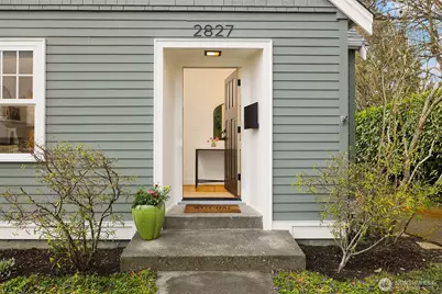 2827 40th Avenue W, Seattle, WA 98199 - Photo 3