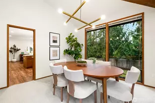 2518 Sahalee Dr E, Sammamish, WA 98074 - Photo 11