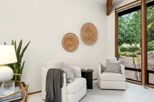 2518 Sahalee Dr E, Sammamish, WA 98074 - Photo 5