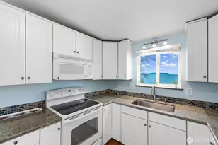 14274 Olympic Dr SW, Vashon, WA 98070 - Photo 15