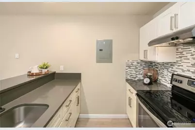 17431 Ambaum Boulevard S #B13, Seattle, WA 98148 - Photo 3