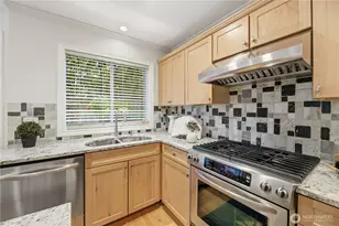 2000 Village Green Dr, Mill Creek, WA 98012 - Photo 9