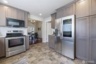 421 W Meeker, Puyallup, WA 98371 - Photo 9