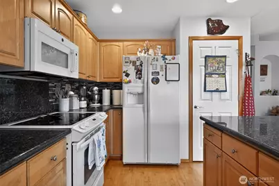 7214 35th Street NE, Marysville, WA 98270 - Photo 11