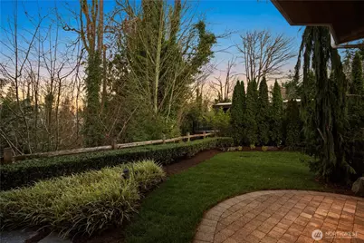 8612 SE 36th Street, Mercer Island, WA 98040 - Photo 31