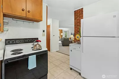 6526 NE 198th Street, Kenmore, WA 98028 - Photo 17