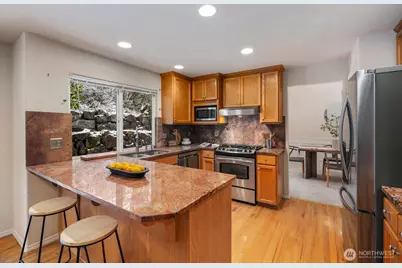 8218 126th Place SE, Newcastle, WA 98056 - Photo 13