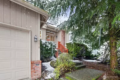 8218 126th Place SE, Newcastle, WA 98056 - Photo 3