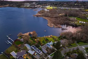 3925 NE Surber Dr, Seattle, WA 98105 - Photo 37