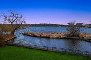 3925 NE Surber Dr, Seattle, WA 98105 - Photo 31