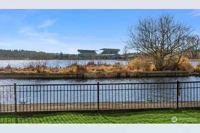 3925 NE Surber Drive, Seattle, WA 98105 - Photo 3