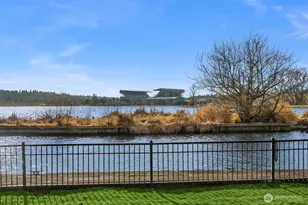 3925 NE Surber Dr, Seattle, WA 98105 - Photo 3