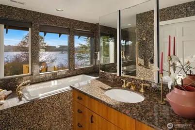 3925 NE Surber Drive, Seattle, WA 98105 - Photo 17