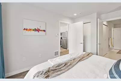 321 10th Avenue S #705, Seattle, WA 98104 - Photo 19
