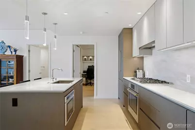 2510 6th Avenue #1010, Seattle, WA 98121 - Photo 11