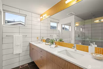 1810 23rd Avenue #A, Seattle, WA 98122 - Photo 9