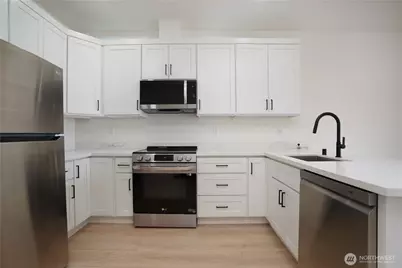 1129 Fawcett Avenue #A-D, Tacoma, WA 98402 - Photo 3