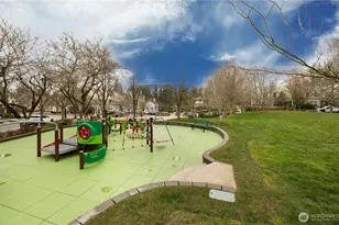 1947 NE Killian Ln, Issaquah, WA 98029 - Photo 27