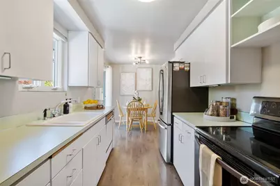 2532 NE 108th Place, Seattle, WA 98125 - Photo 21