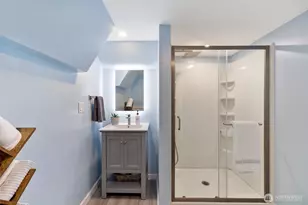 2532 NE 108th Pl, Seattle, WA 98125 - Photo 13