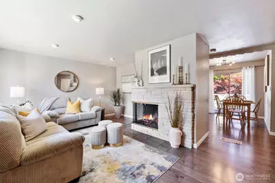 2532 NE 108th Place, Seattle, WA 98125 - Photo 3