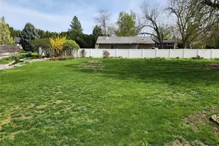 114 NE Cedar Ave, College Place, WA 99324 - Photo 23