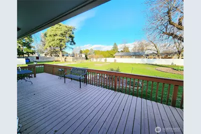 114 NE Cedar Avenue, College Place, WA 99324 - Photo 15