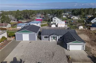 1215 195th St, Long Beach, WA 98631 - Photo 3