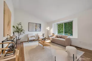 953 Field Ave NE, Renton, WA 98059 - Photo 3