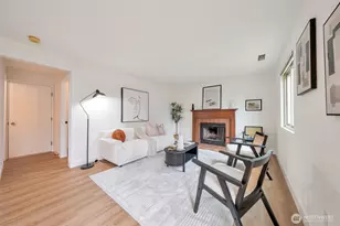 953 Field Ave NE, Renton, WA 98059 - Photo 11