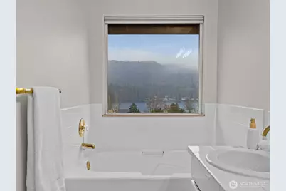 24094 Walker Valley Road, Mount Vernon, WA 98274 - Photo 15