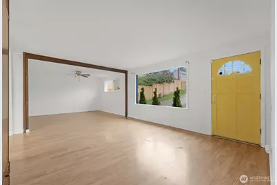 833 E Marine View Drive, Everett, WA 98201 - Photo 5