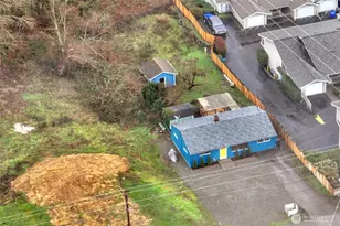 833 E Marine View Dr, Everett, WA 98201 - Photo 31