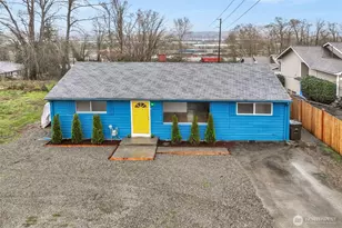 833 E Marine View Dr, Everett, WA 98201 - Photo 1