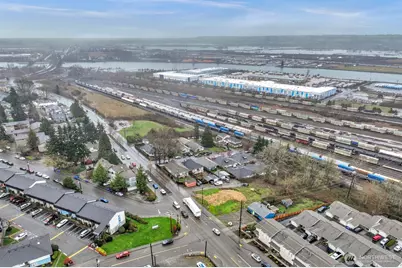 833 E Marine View Drive, Everett, WA 98201 - Photo 35