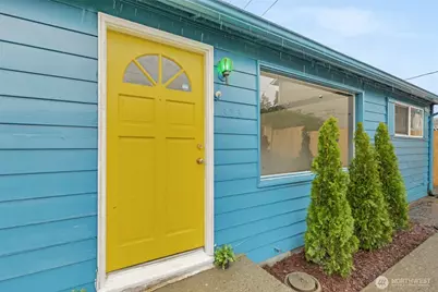 833 E Marine View Drive, Everett, WA 98201 - Photo 3