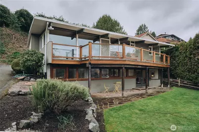 11323 Durland Place NE, Seattle, WA 98125 - Photo 1