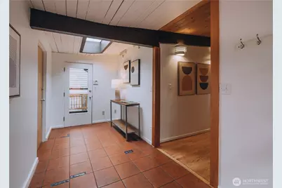 11323 Durland Place NE, Seattle, WA 98125 - Photo 3