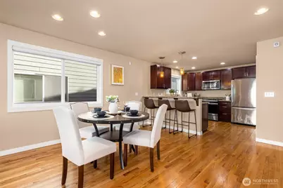 932 N 96th Street, Seattle, WA 98103 - Photo 5