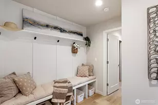 1129 NW 58th St, Seattle, WA 98107 - Photo 3