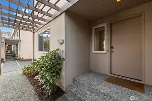 8225 212th St SW, Edmonds, WA 98026 - Photo 31