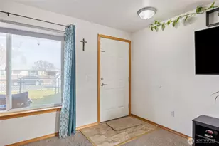 1215 Lowry St, Moses Lake, WA 98837 - Photo 5