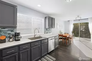 13701 SE 275th Pl, Kent, WA 98042 - Photo 9