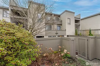 6536 Park Point Lane NE, Seattle, WA 98115 - Photo 27