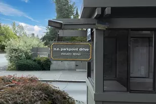 6536 Park Point Ln NE, Seattle, WA 98115 - Photo 39